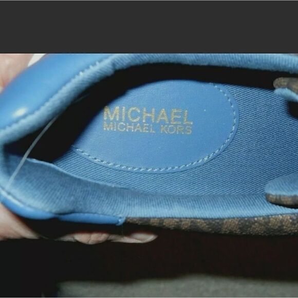 Michael Kors Signature MK Poppy Blue Stripe Lace Up Sneakers - Picture 2 of 3